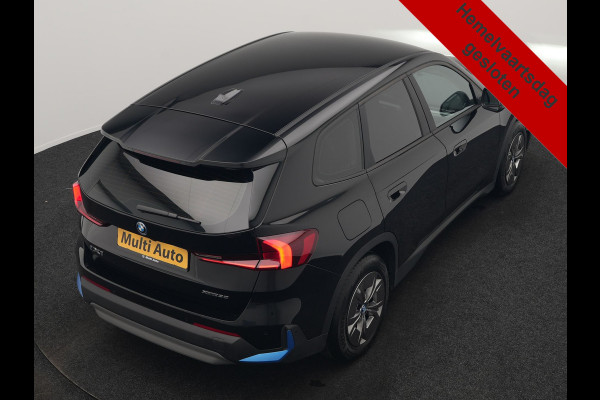BMW iX1 xDrive30 64 kWh 306pk Dealer O.H. | Adaptief M Onderstel | Camera | Cruise Control | Stoelverwarming | Widescreen Navi | Park Assist | Apple Carplay | Navigatie | DAB | Standkachel |
