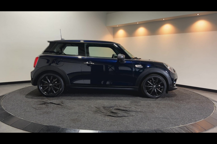 MINI Mini Electric Yours 33 kWh | Sfeerverlichting | Leder interieur | Panoramadak | Soh (batterijcheck) Waarde 95,6 %