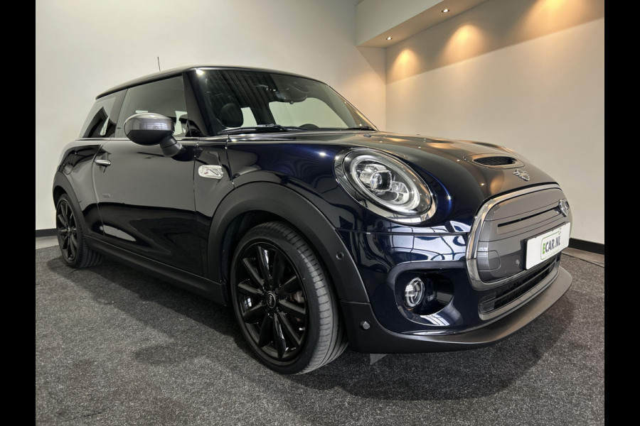 MINI Mini Electric Yours 33 kWh | Sfeerverlichting | Leder interieur | Panoramadak | Soh (batterijcheck) Waarde 95,6 %