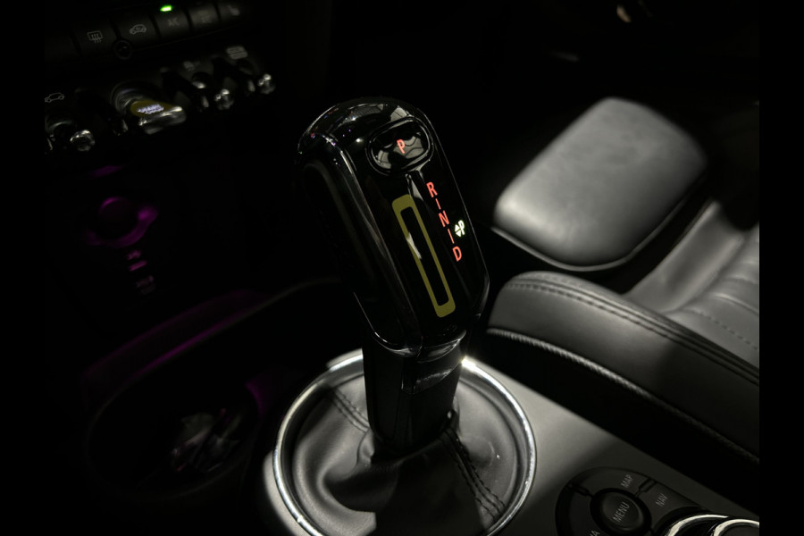 MINI Mini Electric Yours 33 kWh | Sfeerverlichting | Leder interieur | Panoramadak | Soh (batterijcheck) Waarde 95,6 %