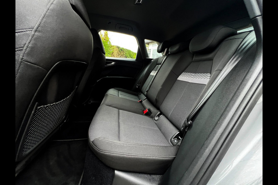 Audi Q4 e-tron 40 Advanced edition 77 kWh adp cruise_Camera_PDC V+A