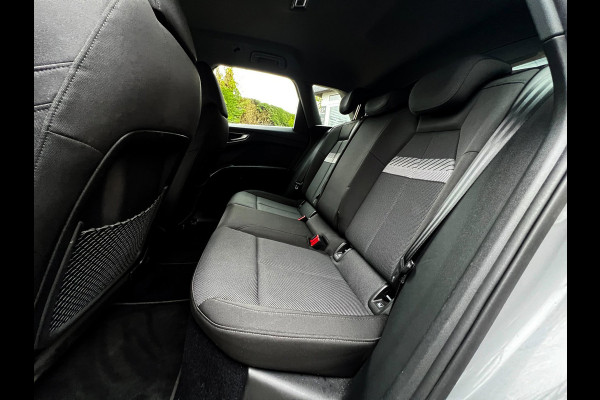 Audi Q4 e-tron 40 Advanced edition 77 kWh adp cruise_Camera_PDC V+A