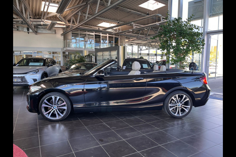 BMW 2 Serie Cabrio 220iA SPORTLINE ** ADAPT. LED, BEIGE LEDER, NAVI PROF, CAMERA, 18-inch LMV ** UNFALLFREI - Slechts 45.900km. ** ** INFORMEER OOK NAAR ONZE AANTREKKELIJKE FINANCIAL-LEASE TARIEVEN **