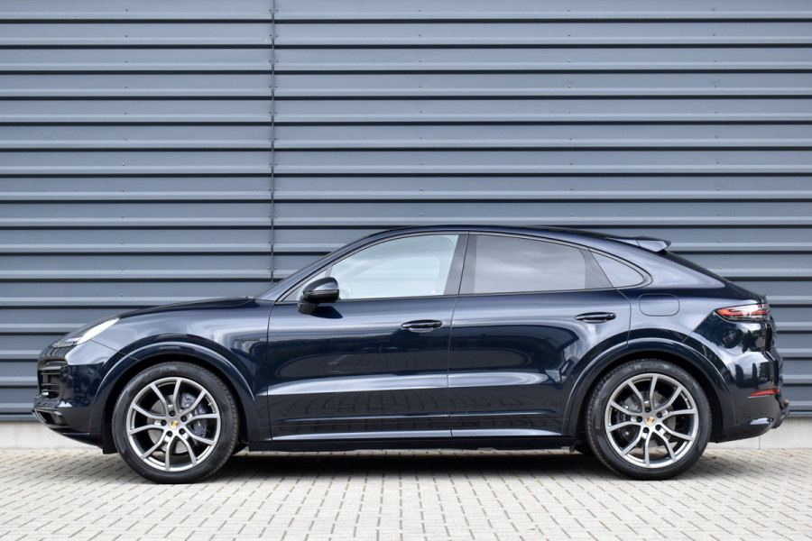 Porsche Cayenne Coupé 3.0 E-Hybrid 462pk Platinum Edition SportDesign | Panorama | Bose | Trekhaak elektr. | Stoelventilatie | 21'' Wielen |