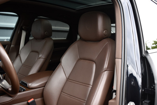 Porsche Cayenne Coupé 3.0 E-Hybrid 462pk Platinum Edition SportDesign | Panorama | Bose | Trekhaak elektr. | Stoelventilatie | 21'' Wielen |