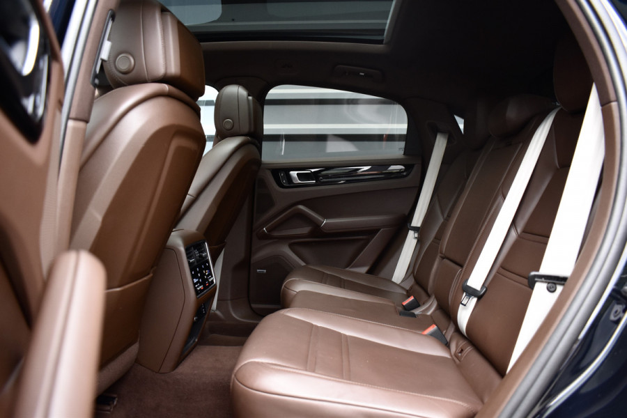 Porsche Cayenne Coupé 3.0 E-Hybrid 462pk Platinum Edition SportDesign | Panorama | Bose | Trekhaak elektr. | Stoelventilatie | 21'' Wielen |