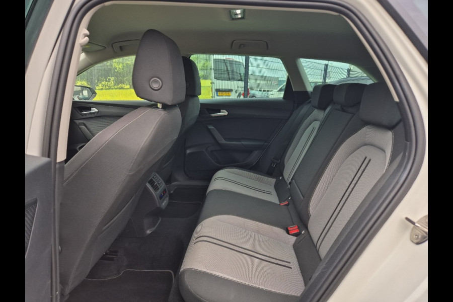 Seat Leon Sportstourer 1.0 eTSI Hybrid Style Business Intense, AUT, Camera, Cruise!