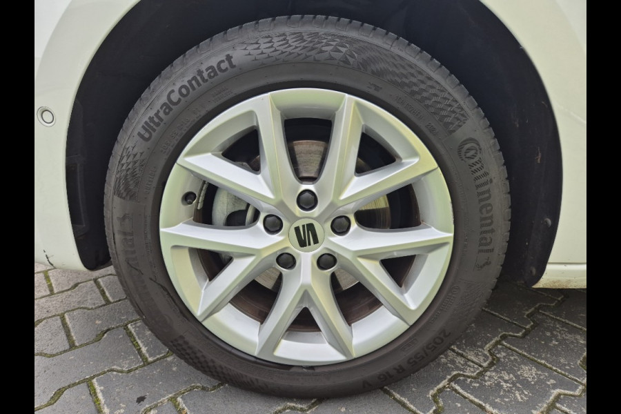 Seat Leon Sportstourer 1.0 eTSI Hybrid Style Business Intense, AUT, Camera, Cruise!