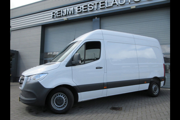 Mercedes-Benz Sprinter 215cdi, L2H2, Automaat, Airco, Camera, Navigatie, 3-Zits, Trekhaak.