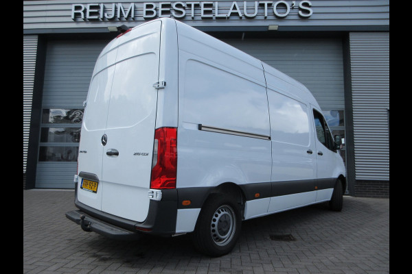 Mercedes-Benz Sprinter 215cdi, L2H2, Automaat, Airco, Camera, Navigatie, 3-Zits, Trekhaak.
