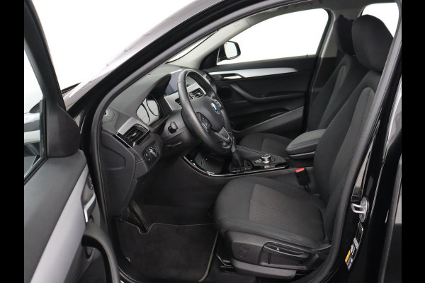BMW X2 xDrive25e Executive | SOH 88% | Camera | Navigatie | Full LED | Park Assist | Climate control | Bluetooth | Cruise control | 18'' lichtmetalen velgen | PHEV | Plug In