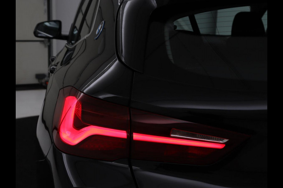 BMW X2 xDrive25e Executive | SOH 88% | Camera | Navigatie | Full LED | Park Assist | Climate control | Bluetooth | Cruise control | 18'' lichtmetalen velgen | PHEV | Plug In