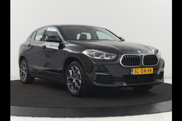 BMW X2 xDrive25e Executive | SOH 88% | Camera | Navigatie | Full LED | Park Assist | Climate control | Bluetooth | Cruise control | 18'' lichtmetalen velgen | PHEV | Plug In