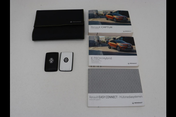Renault Captur 1.6 E-Tech Hybrid 145 Business Zen | Stoelverwarming | Trekhaak | Camera | Carplay | Navigatie | Full LED | Climate control | Bluetooth | Parkeerhulp | Cruise control | Dealer Onderhouden