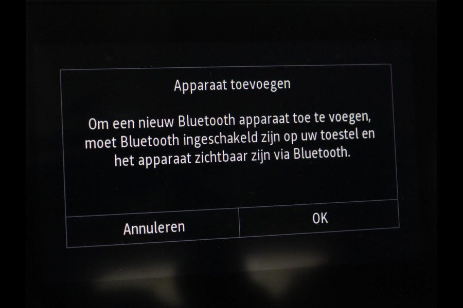 Renault Captur 1.6 E-Tech Hybrid 145 Business Zen | Stoelverwarming | Trekhaak | Camera | Carplay | Navigatie | Full LED | Climate control | Bluetooth | Parkeerhulp | Cruise control | Dealer Onderhouden