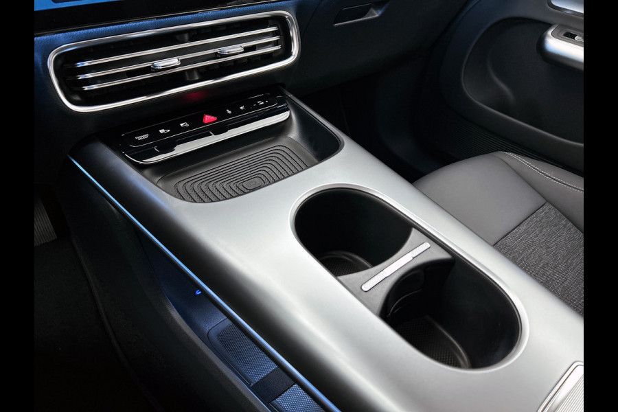 Mercedes-Benz Glb 250+ Business Solution AMG 85.5 kWh | Advanced Plus pakket | Winterpakket | Nightpakket | Parkeerpakket | Trekhaak | GUARD 360° | Vast panoramadak | 19” vijfspaaks lichtmetalen velgen |
