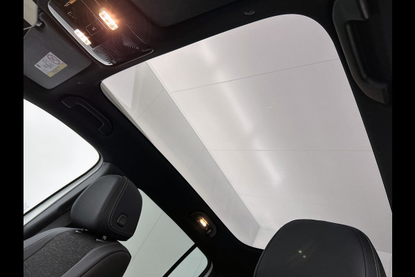 Mercedes-Benz Glb 250+ Business Solution AMG 85.5 kWh | Advanced Plus pakket | Winterpakket | Nightpakket | Parkeerpakket | Trekhaak | GUARD 360° | Vast panoramadak | 19” vijfspaaks lichtmetalen velgen |