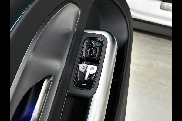 Mercedes-Benz Glb 250+ Business Solution AMG 85.5 kWh | Advanced Plus pakket | Winterpakket | Nightpakket | Parkeerpakket | Trekhaak | GUARD 360° | Vast panoramadak | 19” vijfspaaks lichtmetalen velgen |