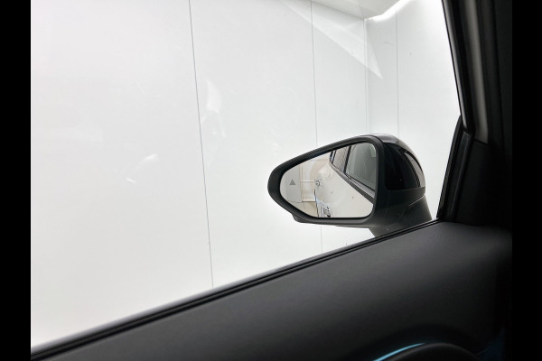 Mercedes-Benz Glb 250+ Business Solution AMG 85.5 kWh | Advanced Plus pakket | Winterpakket | Nightpakket | Parkeerpakket | Trekhaak | GUARD 360° | Vast panoramadak | 19” vijfspaaks lichtmetalen velgen |
