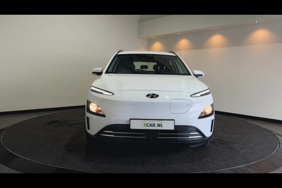 Hyundai Kona EV Comfort 39 kWh - Verwarmde stoelen | Digitaal dashboard | Hill hold functie |