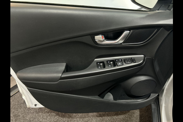 Hyundai Kona EV Comfort 39 kWh - Verwarmde stoelen | Digitaal dashboard | Hill hold functie |