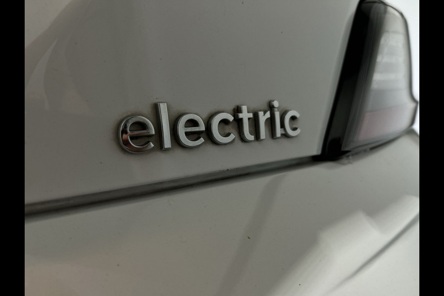 Hyundai Kona EV Comfort 39 kWh - Verwarmde stoelen | Digitaal dashboard | Hill hold functie |