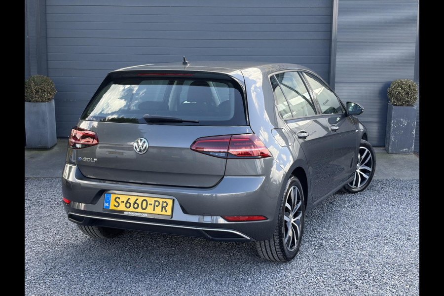 Volkswagen e-Golf e-Golf 1e Eigenaar,SOH % 84.64,Navi,Camera,Draadloos Opladen,Dealer Onderhouden,Clima,Adaptief Cruise,Carplay,Lm velgen,Apk tot 04-2027