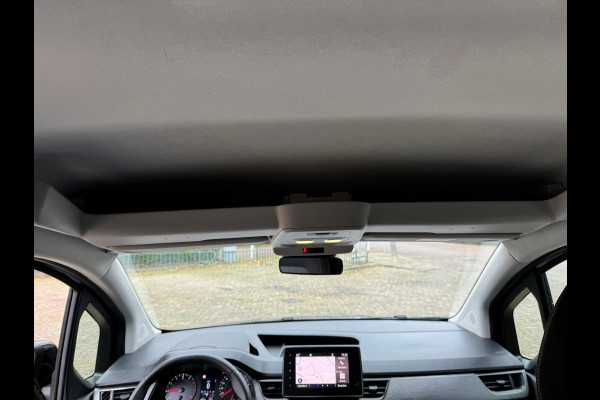 Renault Kangoo TCe 130 EDC Equilibre Navi / P-sensoren / Cruise control / Trekhaak / Dakrails