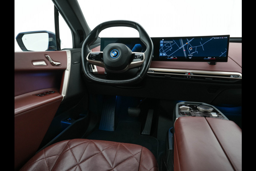 BMW iX xDrive40 High Executive 77 kWh [ 3-Fase ] {SOH-100%} (INCL.BTW) *HEAD-UP | LEATHER | TOP-VIEW | FULL-LED | MEMORY-PACK | HARMAN/KARDON | BLINDSPOT | WIDESCREEN-COCKPIT | HEATED-COMOFRTSEATS | DAB | AMBIENT-LIGHT | NAVI-FULLMAP | TOWBAR | 21''AL