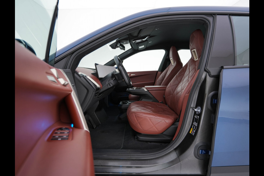 BMW iX xDrive40 High Executive 77 kWh [ 3-Fase ] {SOH-100%} (INCL.BTW) *HEAD-UP | LEATHER | TOP-VIEW | FULL-LED | MEMORY-PACK | HARMAN/KARDON | BLINDSPOT | WIDESCREEN-COCKPIT | HEATED-COMOFRTSEATS | DAB | AMBIENT-LIGHT | NAVI-FULLMAP | TOWBAR | 21''AL