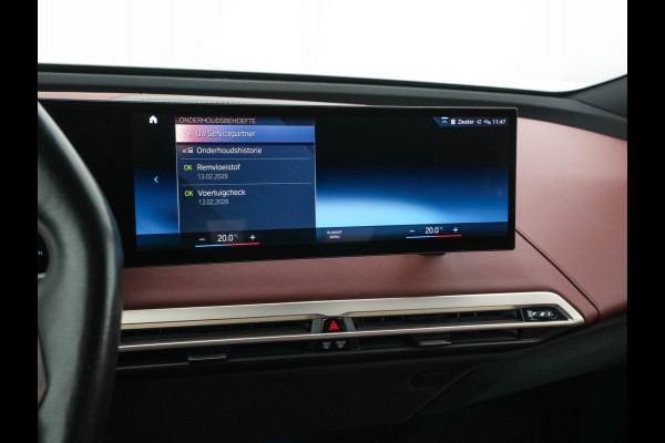 BMW iX xDrive40 High Executive 77 kWh [ 3-Fase ] {SOH-100%} (INCL.BTW) *HEAD-UP | LEATHER | TOP-VIEW | FULL-LED | MEMORY-PACK | HARMAN/KARDON | BLINDSPOT | WIDESCREEN-COCKPIT | HEATED-COMOFRTSEATS | DAB | AMBIENT-LIGHT | NAVI-FULLMAP | TOWBAR | 21''AL