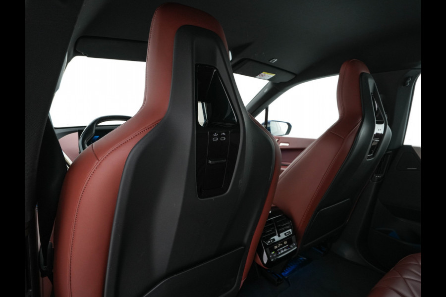 BMW iX xDrive40 High Executive 77 kWh [ 3-Fase ] {SOH-100%} (INCL.BTW) *HEAD-UP | LEATHER | TOP-VIEW | FULL-LED | MEMORY-PACK | HARMAN/KARDON | BLINDSPOT | WIDESCREEN-COCKPIT | HEATED-COMOFRTSEATS | DAB | AMBIENT-LIGHT | NAVI-FULLMAP | TOWBAR | 21''AL