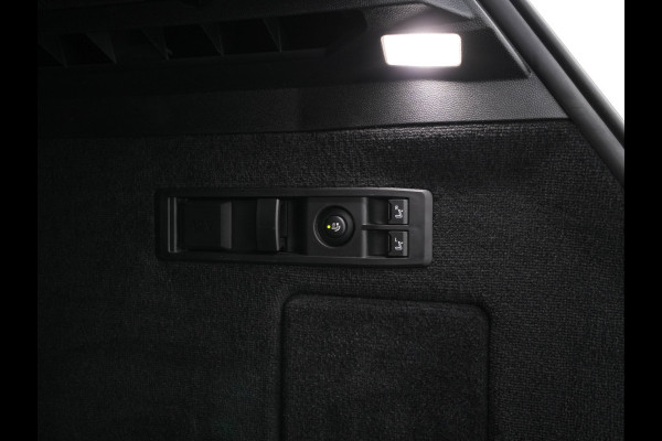 BMW iX xDrive40 High Executive 77 kWh [ 3-Fase ] {SOH-100%} (INCL.BTW) *HEAD-UP | LEATHER | TOP-VIEW | FULL-LED | MEMORY-PACK | HARMAN/KARDON | BLINDSPOT | WIDESCREEN-COCKPIT | HEATED-COMOFRTSEATS | DAB | AMBIENT-LIGHT | NAVI-FULLMAP | TOWBAR | 21''AL