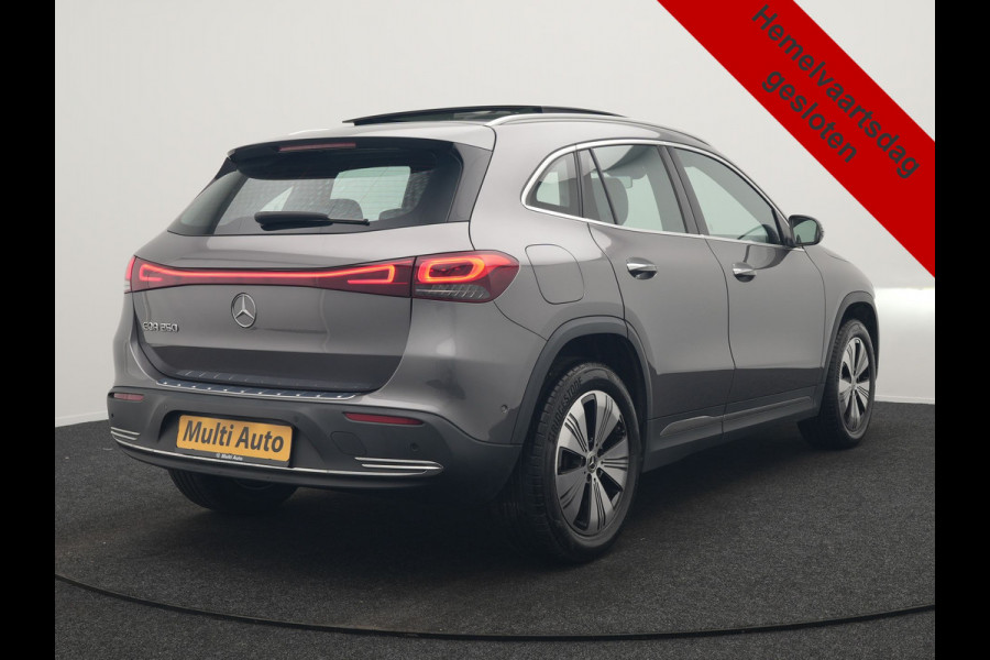 Mercedes-Benz EQA 250 Business Line 66 kWh 191pk Dealer O.H. | Panodak | MBUX Widescreen Navi | Camera | Stoelen & Stuur Verwarmd | Keyless | Blis | Apple Carplay | Sfeerverlichting | Park Assist | Navigatie | DAB | 18''L.M. |
