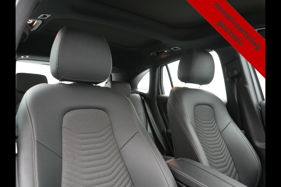Mercedes-Benz EQA 250 Business Line 66 kWh 191pk Dealer O.H. | Panodak | MBUX Widescreen Navi | Camera | Stoelen & Stuur Verwarmd | Keyless | Blis | Apple Carplay | Sfeerverlichting | Park Assist | Navigatie | DAB | 18''L.M. |