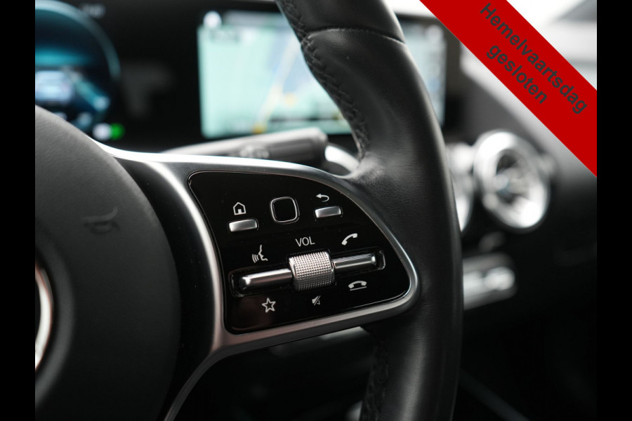 Mercedes-Benz EQA 250 Business Line 66 kWh 191pk Dealer O.H. | Panodak | MBUX Widescreen Navi | Camera | Stoelen & Stuur Verwarmd | Keyless | Blis | Apple Carplay | Sfeerverlichting | Park Assist | Navigatie | DAB | 18''L.M. |
