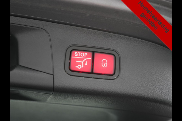Mercedes-Benz EQA 250 Business Line 66 kWh 191pk Dealer O.H. | Panodak | MBUX Widescreen Navi | Camera | Stoelen & Stuur Verwarmd | Keyless | Blis | Apple Carplay | Sfeerverlichting | Park Assist | Navigatie | DAB | 18''L.M. |