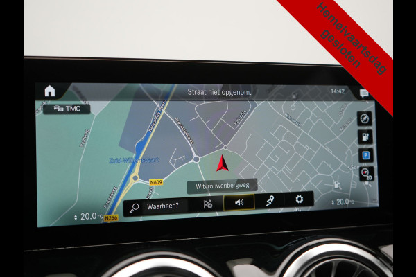 Mercedes-Benz EQA 250 Business Line 66 kWh 191pk Dealer O.H. | Panodak | MBUX Widescreen Navi | Camera | Stoelen & Stuur Verwarmd | Keyless | Blis | Apple Carplay | Sfeerverlichting | Park Assist | Navigatie | DAB | 18''L.M. |