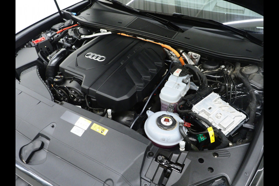 Audi A6 Avant 50 TFSI e quattro Full Black | Panoramadak | HUD | B&O Audio | Leder | Keyless | Camera | Sfeerlicht | Carplay