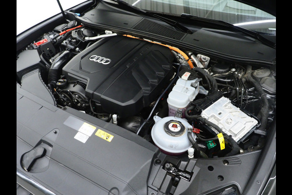 Audi A6 Avant 50 TFSI e quattro Full Black | Panoramadak | HUD | B&O Audio | Leder | Keyless | Camera | Sfeerlicht | Carplay