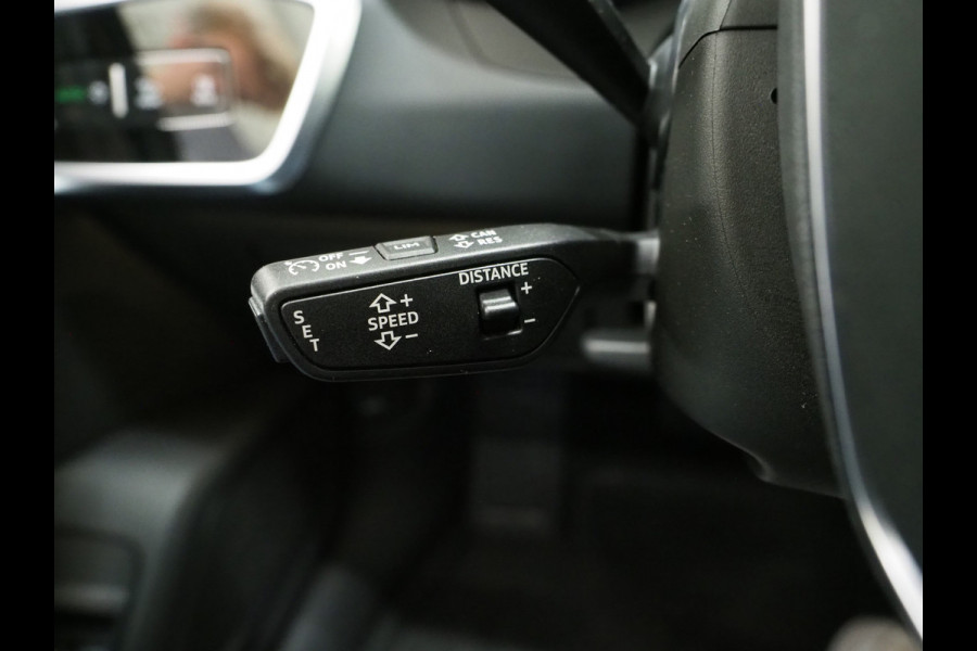 Audi A6 Avant 50 TFSI e quattro Full Black | Panoramadak | HUD | B&O Audio | Leder | Keyless | Camera | Sfeerlicht | Carplay