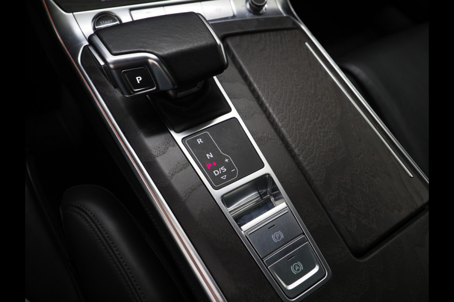 Audi A6 Avant 50 TFSI e quattro Full Black | Panoramadak | HUD | B&O Audio | Leder | Keyless | Camera | Sfeerlicht | Carplay