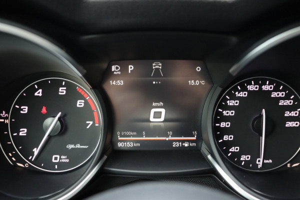 Alfa Romeo Stelvio 2.0 T AWD Super Q4 leer trekhaak el.klep camera Carplay