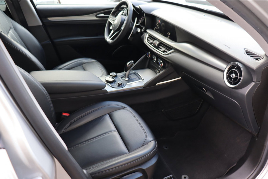 Alfa Romeo Stelvio 2.0 T AWD Super Q4 leer trekhaak el.klep camera Carplay