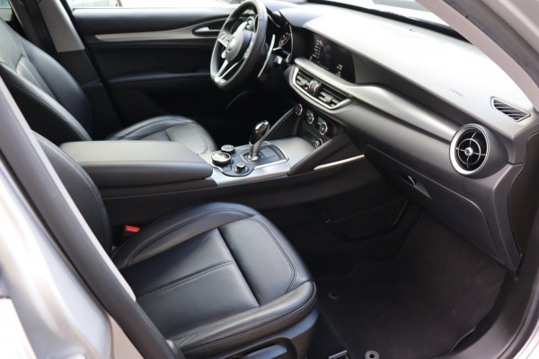 Alfa Romeo Stelvio 2.0 T AWD Super Q4 leer trekhaak el.klep camera Carplay