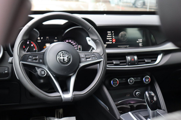 Alfa Romeo Stelvio 2.0 T AWD Super Q4 leer trekhaak el.klep camera Carplay