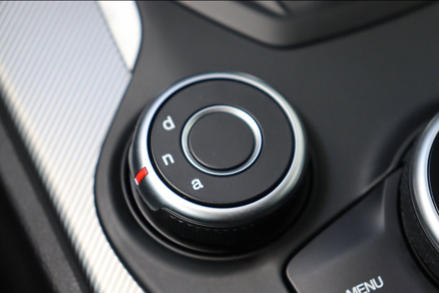Alfa Romeo Stelvio 2.0 T AWD Super Q4 leer trekhaak el.klep camera Carplay