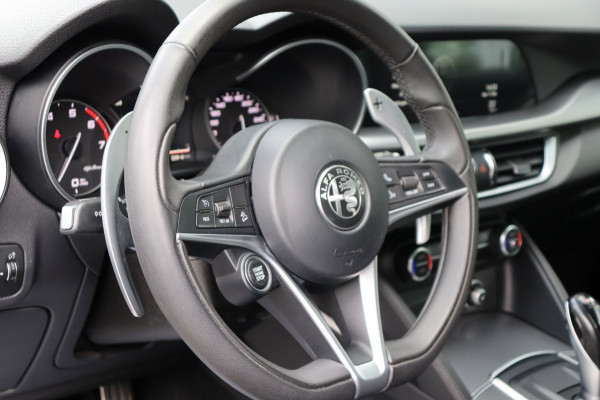 Alfa Romeo Stelvio 2.0 T AWD Super Q4 leer trekhaak el.klep camera Carplay