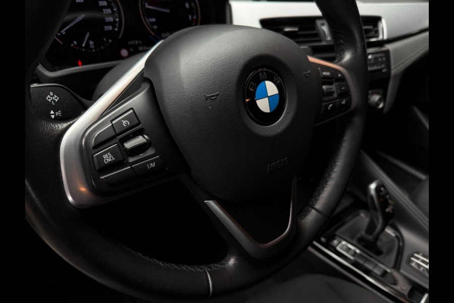 BMW X2 2.0i S-drive 192 pk 19 inch trekhaak 1800 kg navi led stoelverwarming caravantrekker