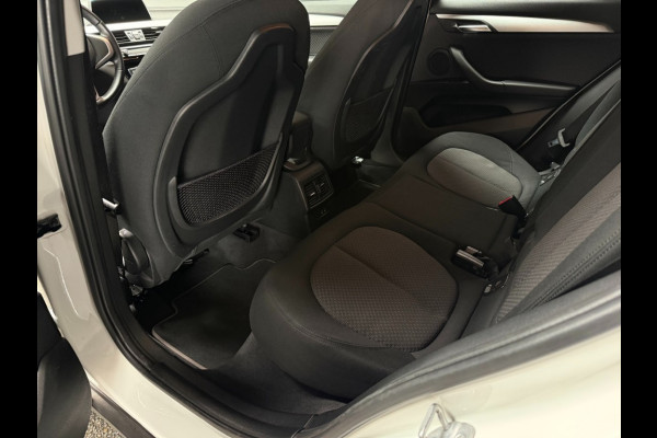 BMW X2 2.0i S-drive 192 pk 19 inch trekhaak 1800 kg navi led stoelverwarming caravantrekker